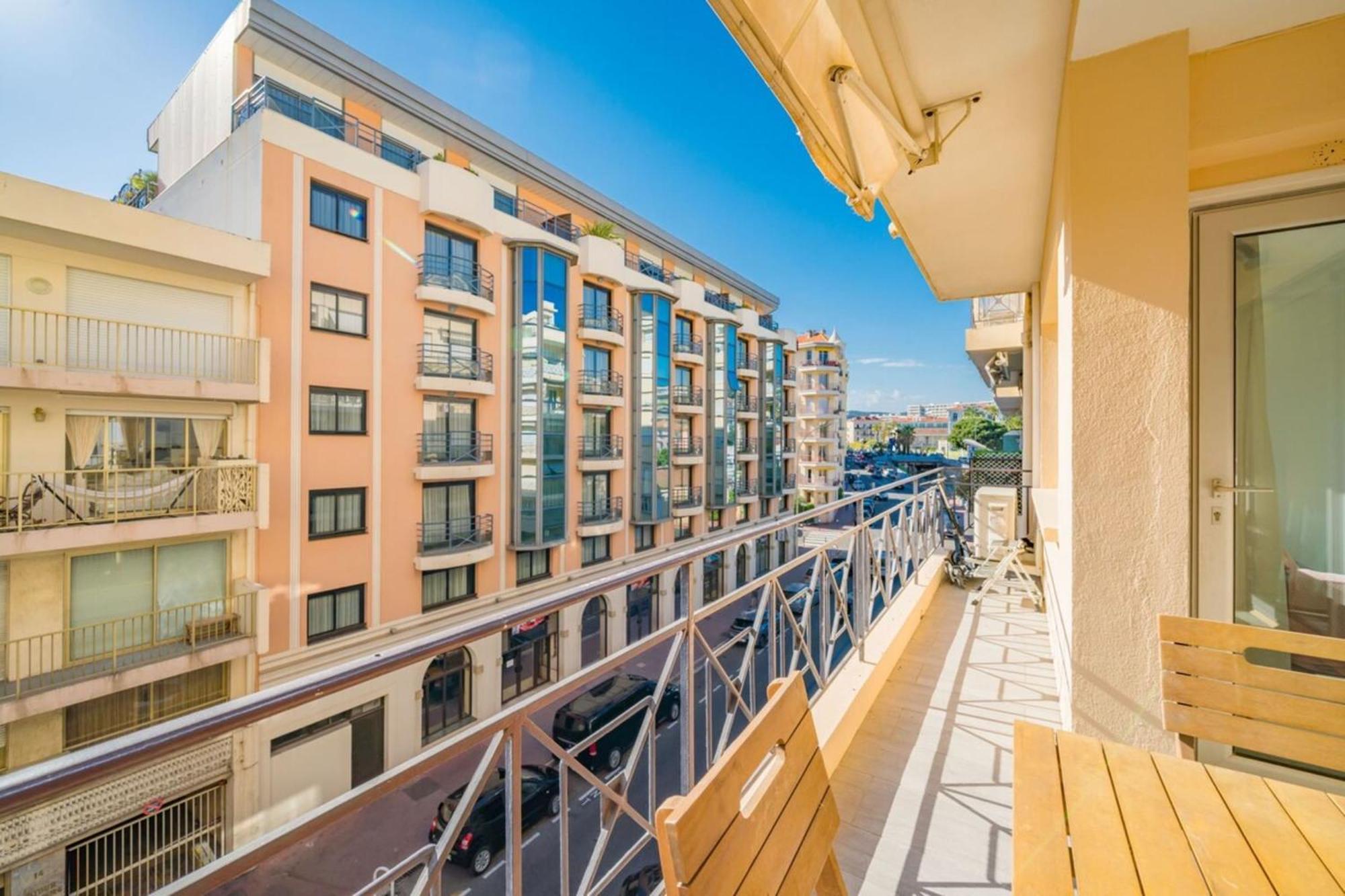 Wdf One Bedroom 1 Min Walk To Martinez Appartement *